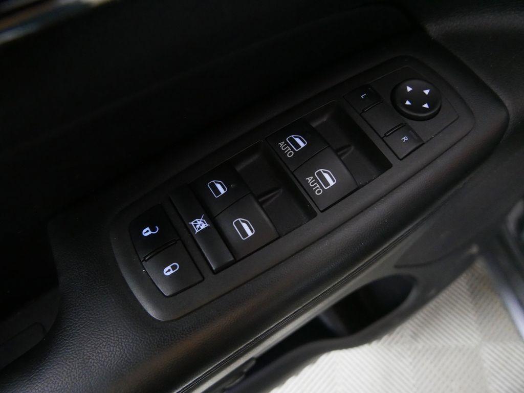 used 2022 Jeep Grand Cherokee WK car, priced at $24,264