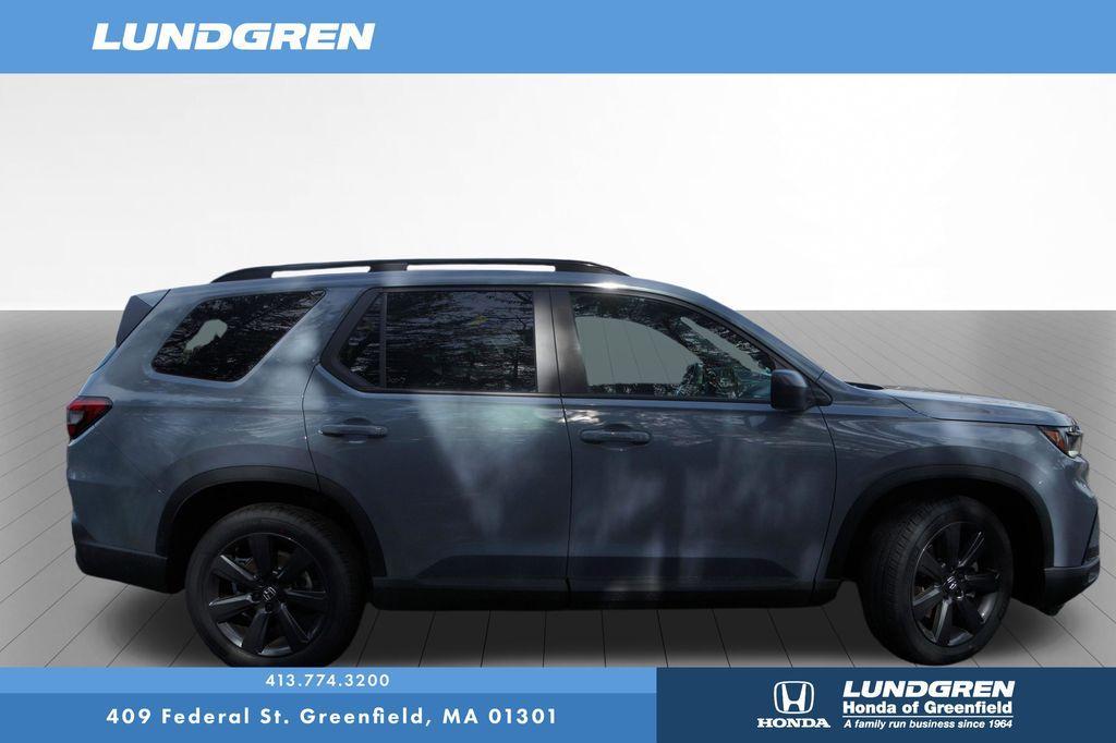 new 2025 Honda Pilot car, priced at $44,250