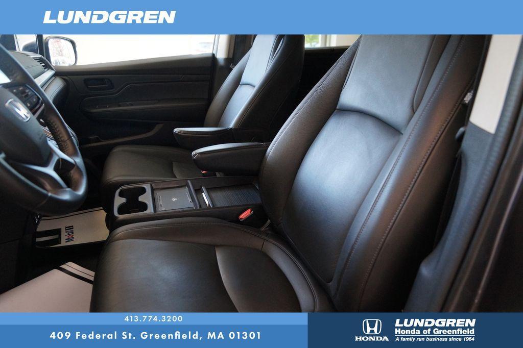 used 2025 Honda Odyssey car, priced at $39,935