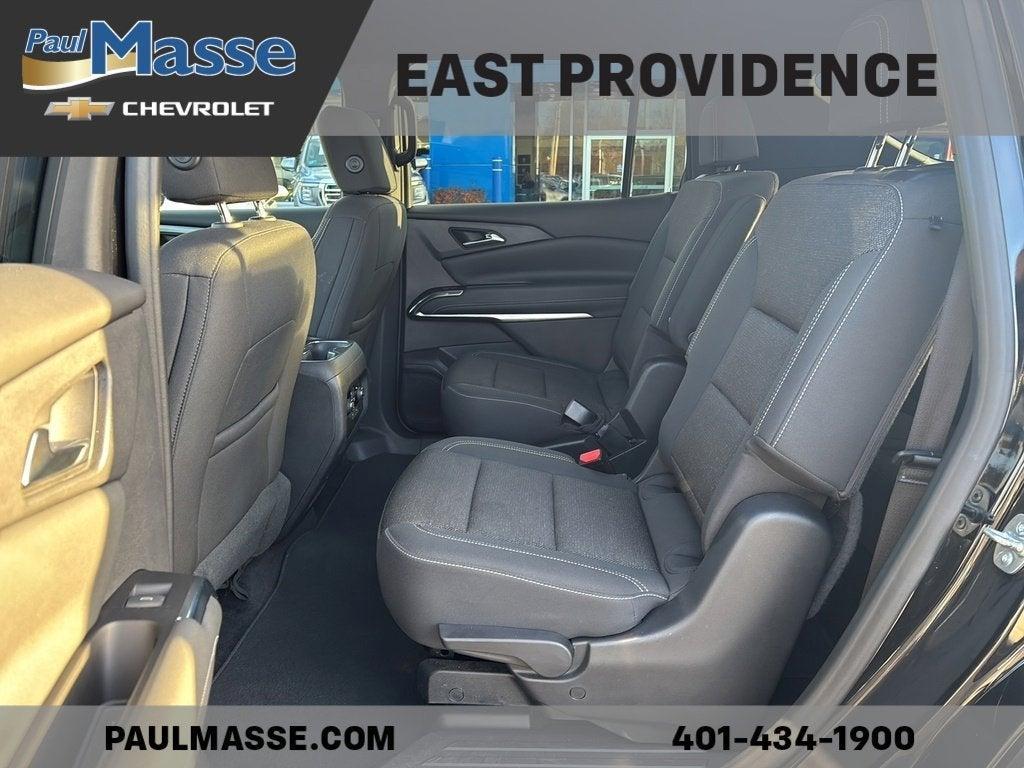 used 2024 Chevrolet Traverse car, priced at $35,988