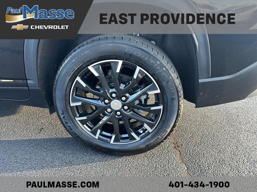 used 2024 Chevrolet Traverse car, priced at $35,988