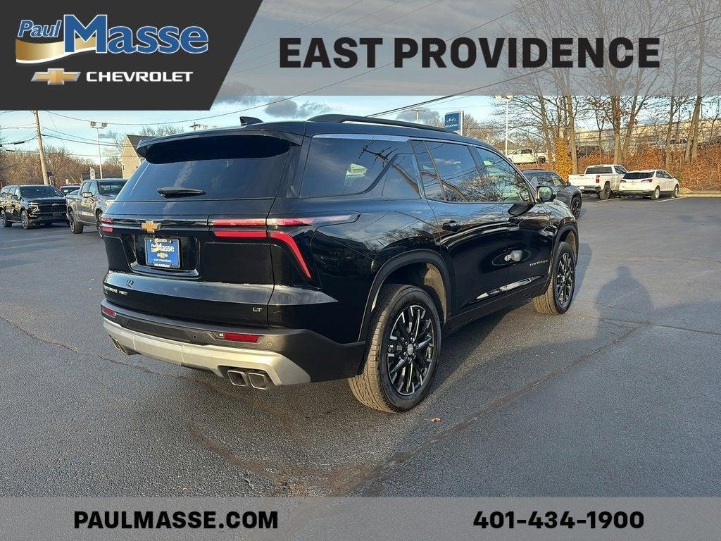 used 2024 Chevrolet Traverse car, priced at $35,988