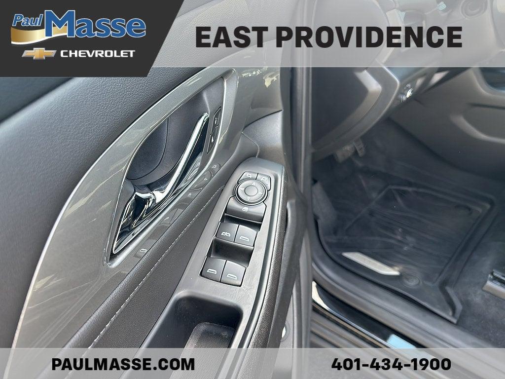 used 2023 Chevrolet Traverse car, priced at $28,387