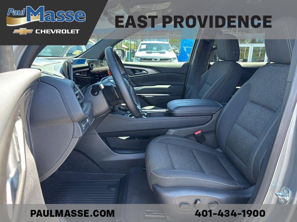 used 2025 Chevrolet Traverse car, priced at $39,387