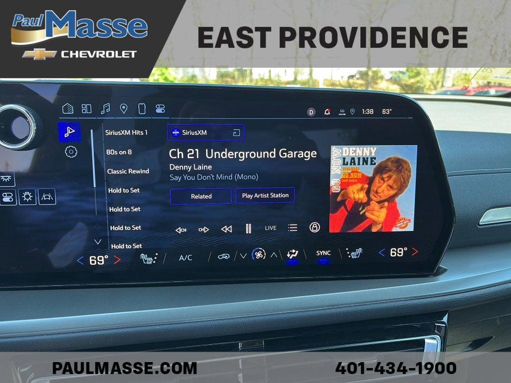 used 2025 Chevrolet Traverse car, priced at $39,387