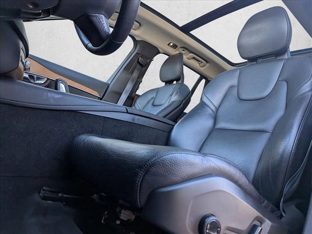 used 2021 Volvo XC90 Recharge Plug-In Hybrid car, priced at $30,995