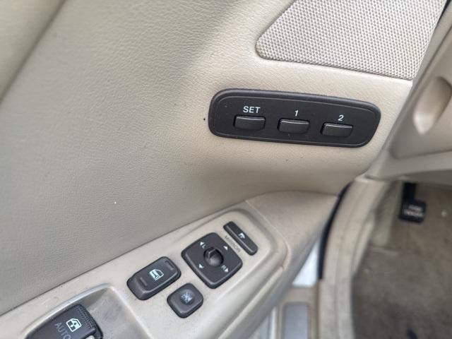 used 2007 Hyundai Azera car, priced at $2,382