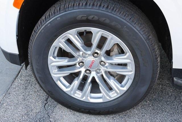 used 2022 GMC Yukon XL car, priced at $45,492