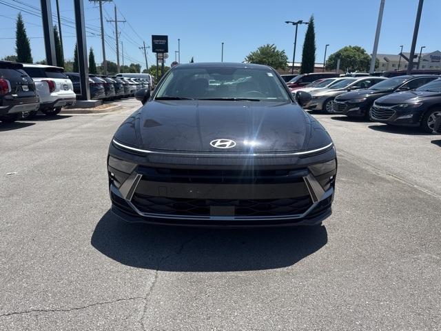 new 2025 Hyundai Sonata Hybrid car, priced at $27,584