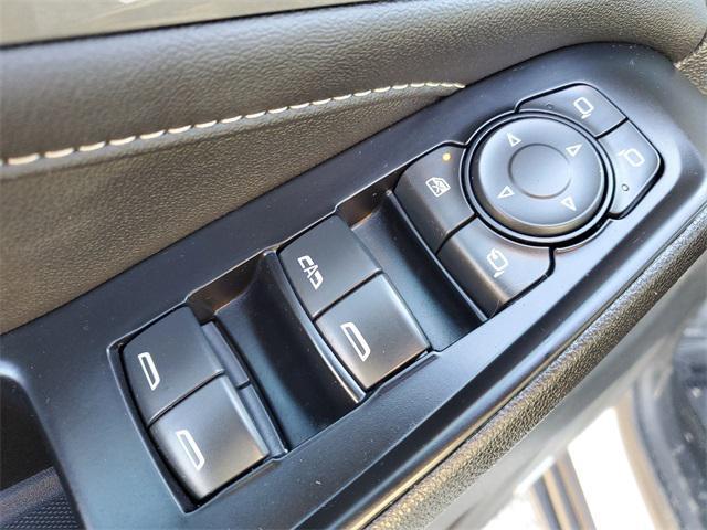 used 2023 Chevrolet Traverse car, priced at $32,789