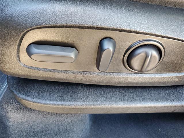 used 2023 Chevrolet Traverse car, priced at $32,789