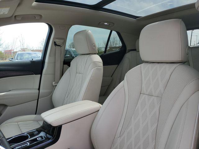 used 2023 Buick Envision car, priced at $30,999