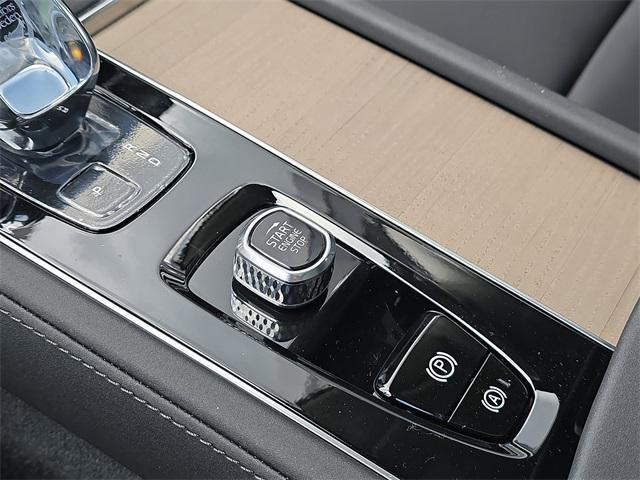 new 2026 Volvo XC90 car, priced at $71,825