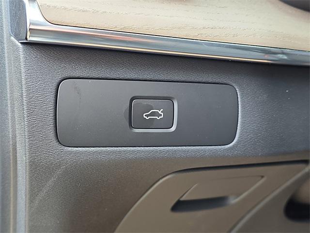 new 2026 Volvo XC90 car, priced at $71,825