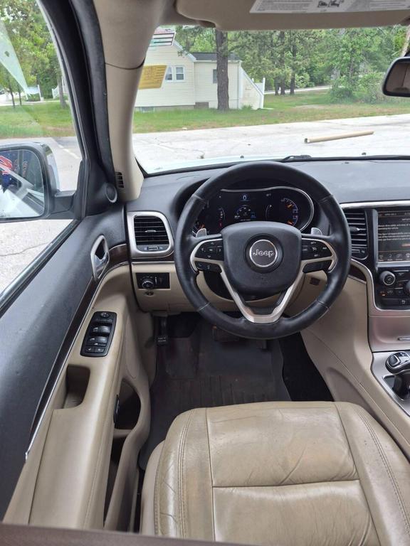 used 2015 Jeep Grand Cherokee car, priced at $5,995