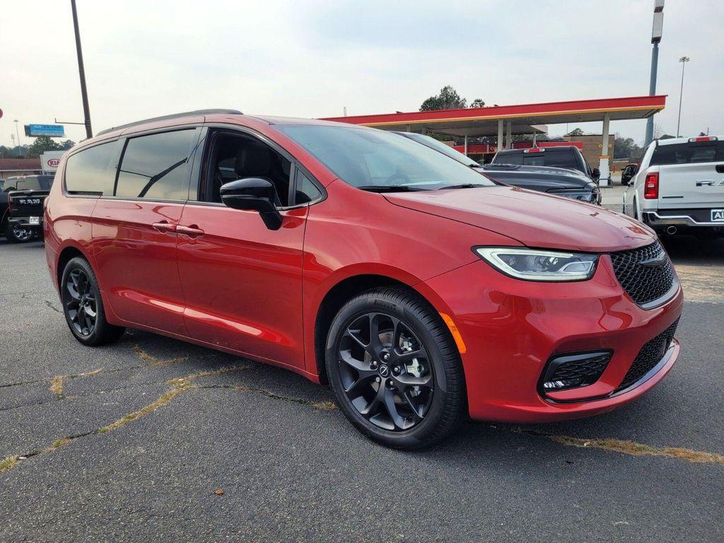 new 2026 Chrysler Pacifica car, priced at $46,727