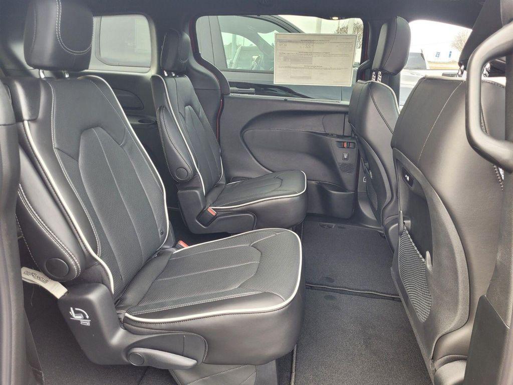 new 2026 Chrysler Pacifica car, priced at $46,727