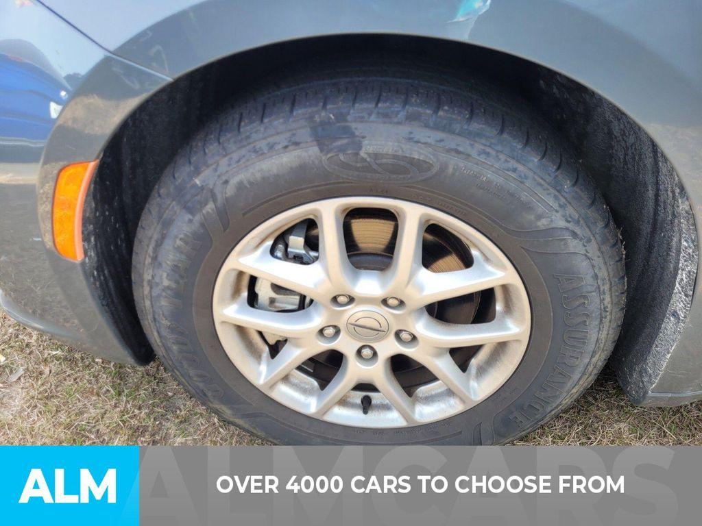 used 2023 Chrysler Pacifica car, priced at $21,820