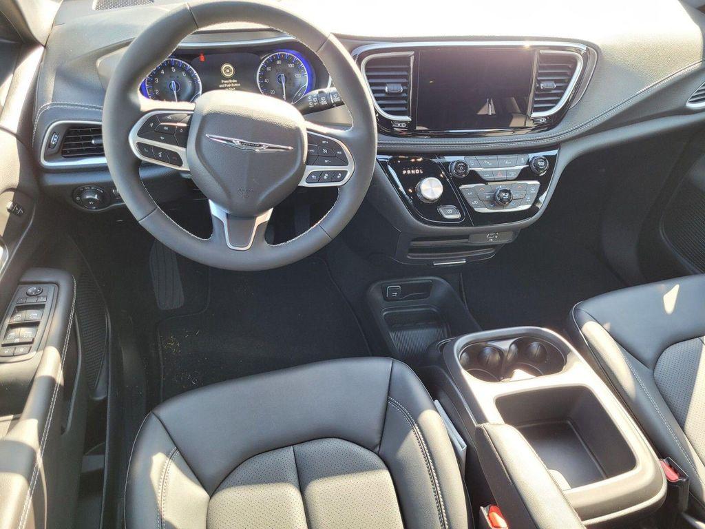 new 2026 Chrysler Pacifica car, priced at $39,906