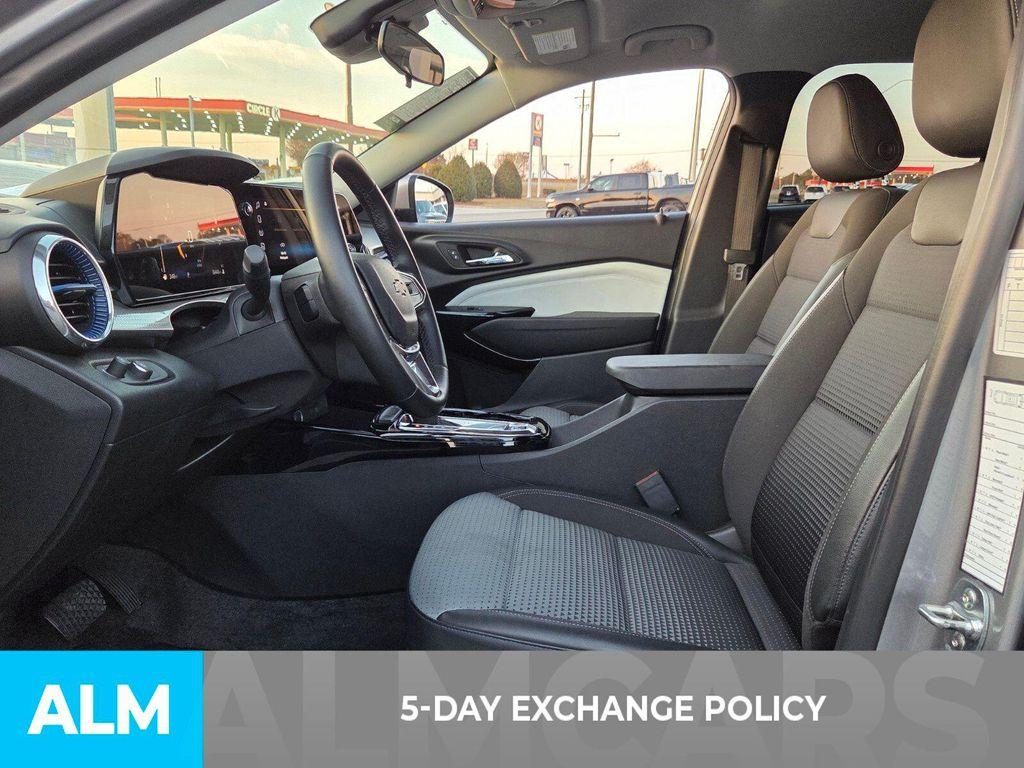used 2025 Chevrolet Trax car, priced at $19,020