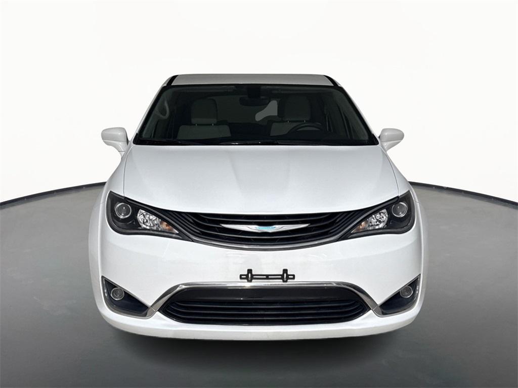 used 2018 Chrysler Pacifica Hybrid car, priced at $19,291