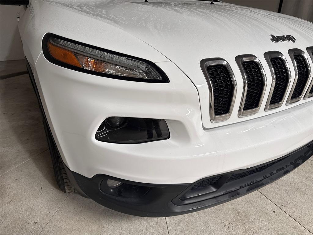 used 2018 Jeep Cherokee car, priced at $11,791