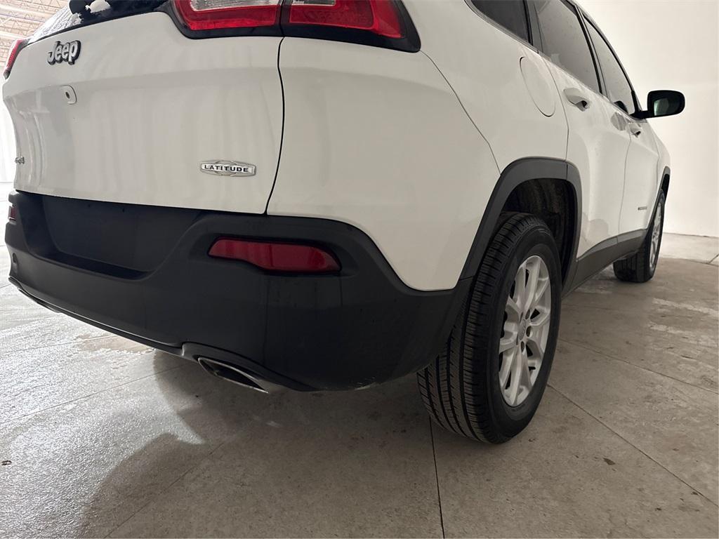 used 2018 Jeep Cherokee car, priced at $11,791