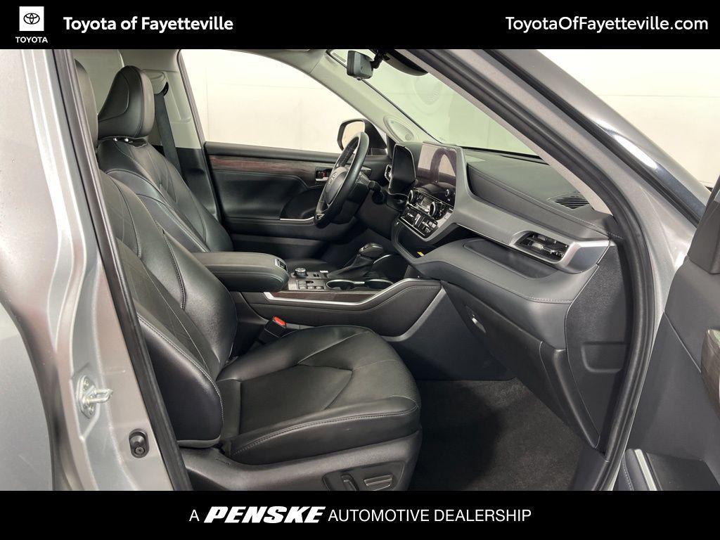 used 2023 Toyota Highlander car, priced at $37,253