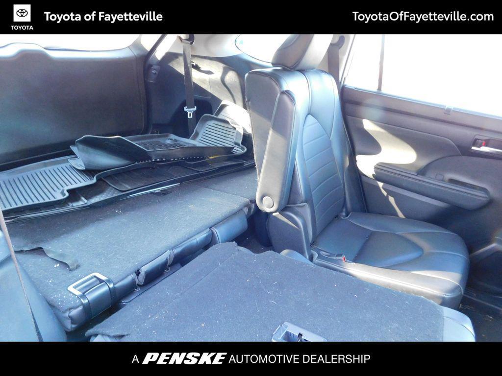 used 2021 Toyota Highlander car, priced at $26,910