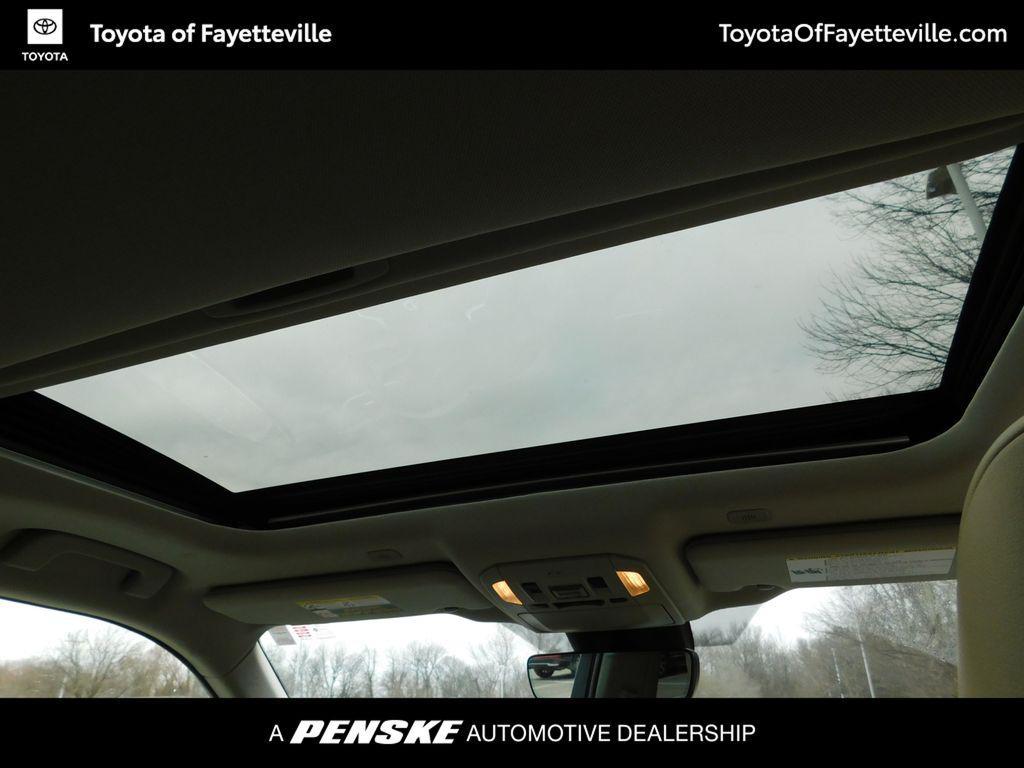 used 2023 Toyota Highlander car, priced at $38,500