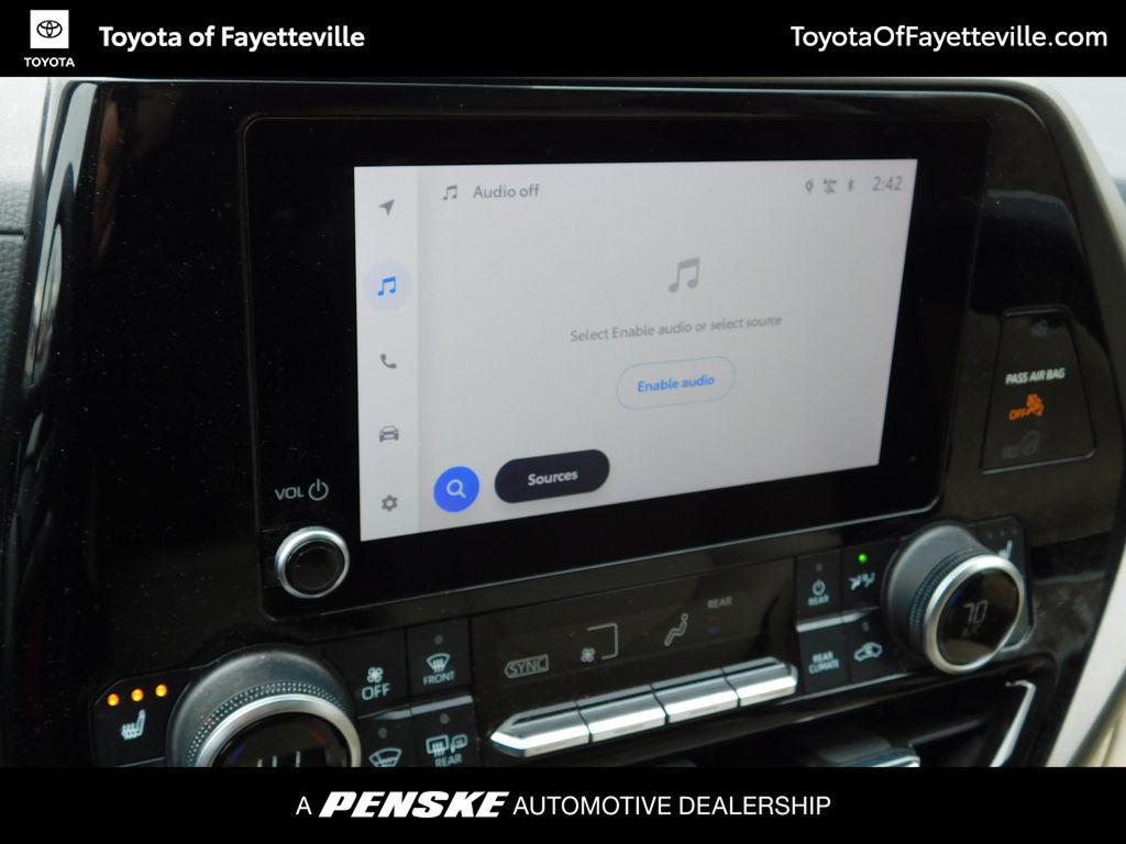 used 2023 Toyota Highlander car, priced at $38,500