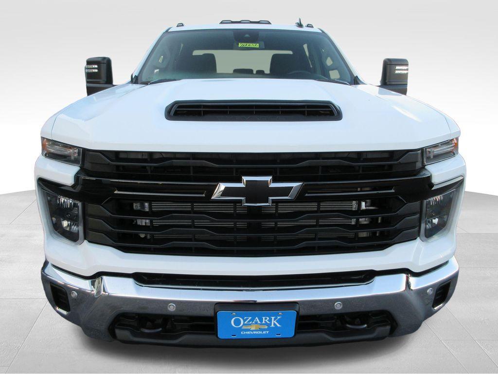 new 2026 Chevrolet Silverado 3500 car, priced at $68,095
