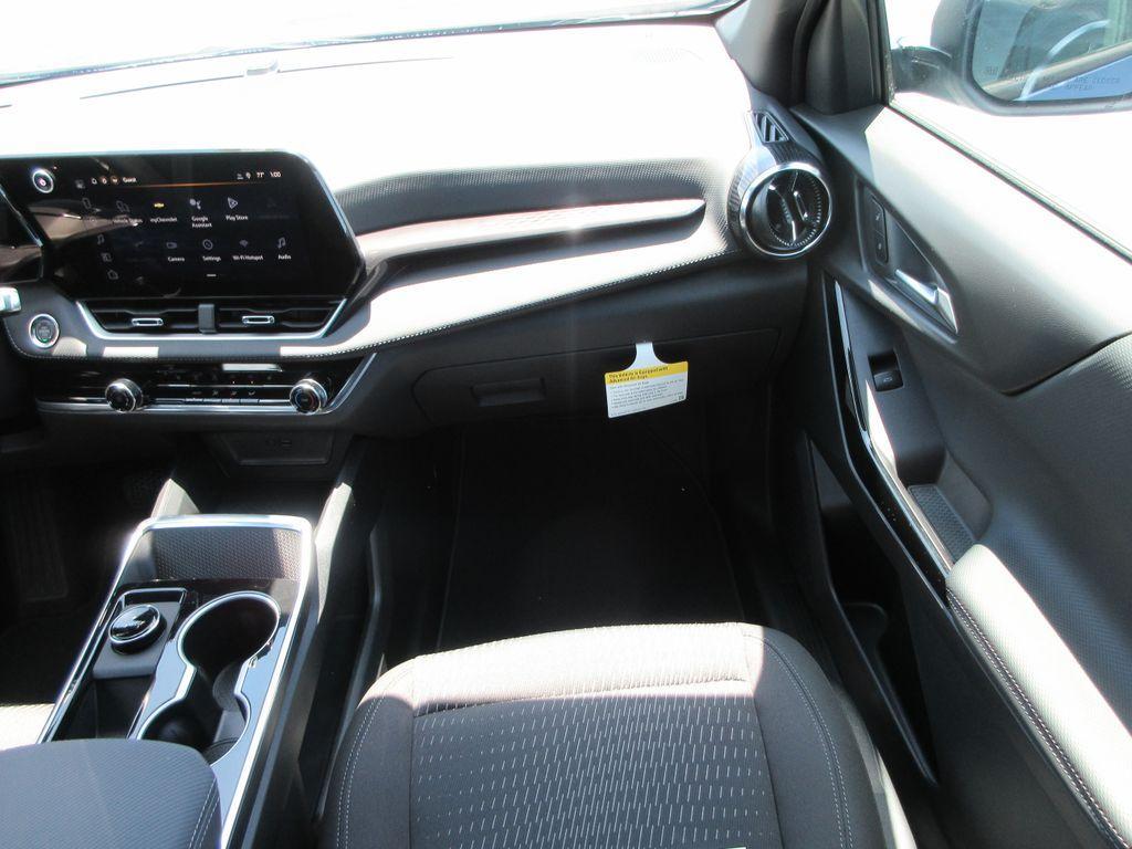 new 2026 Chevrolet Equinox car, priced at $32,161