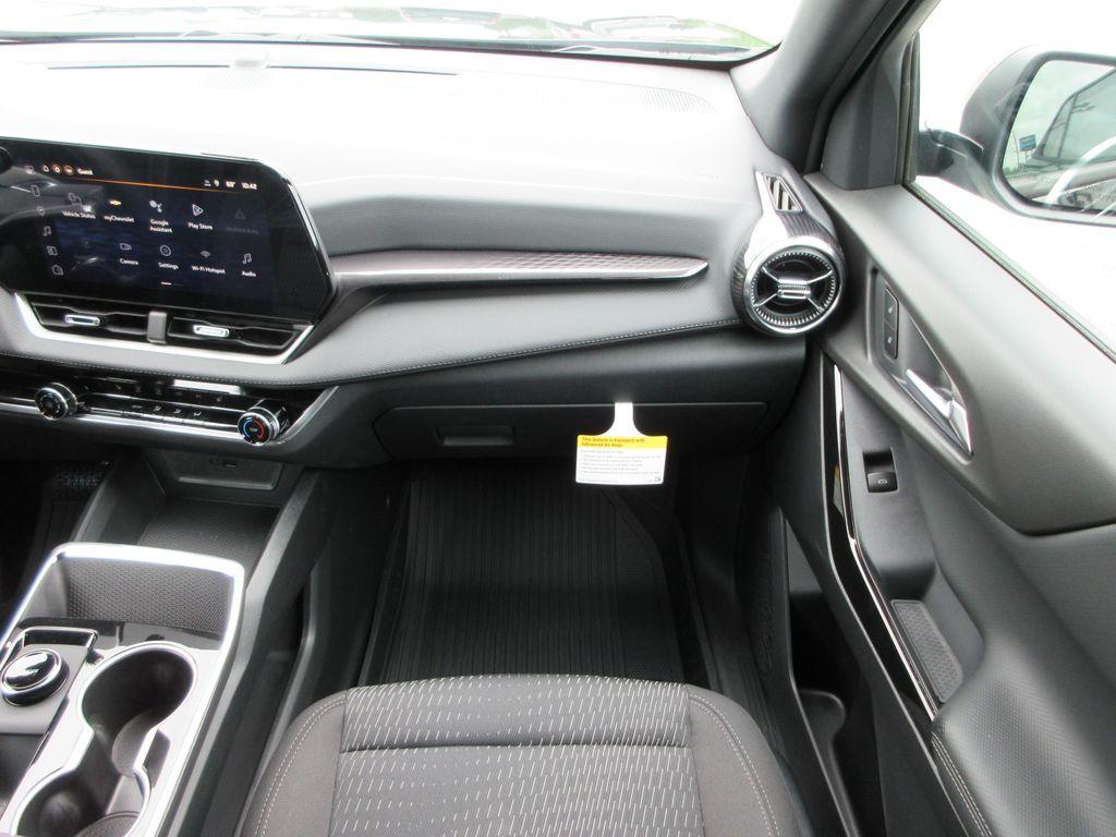 new 2026 Chevrolet Equinox car, priced at $30,757