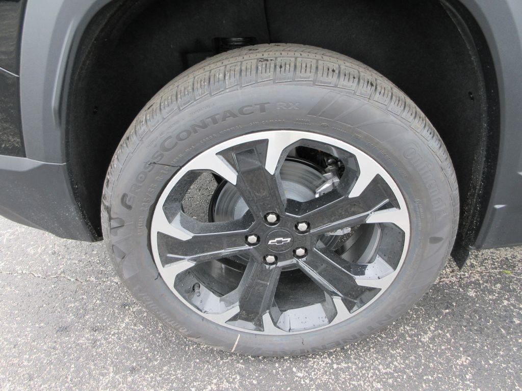 new 2026 Chevrolet Equinox car, priced at $30,757