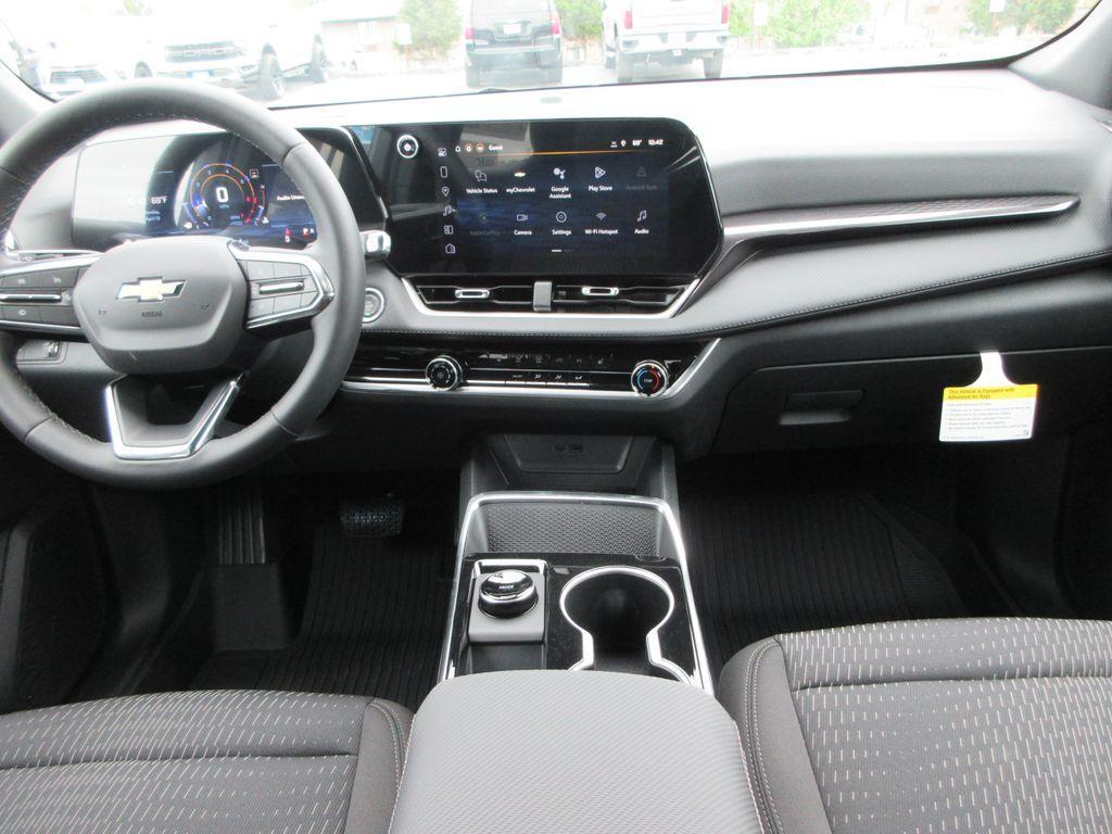 new 2026 Chevrolet Equinox car, priced at $30,757