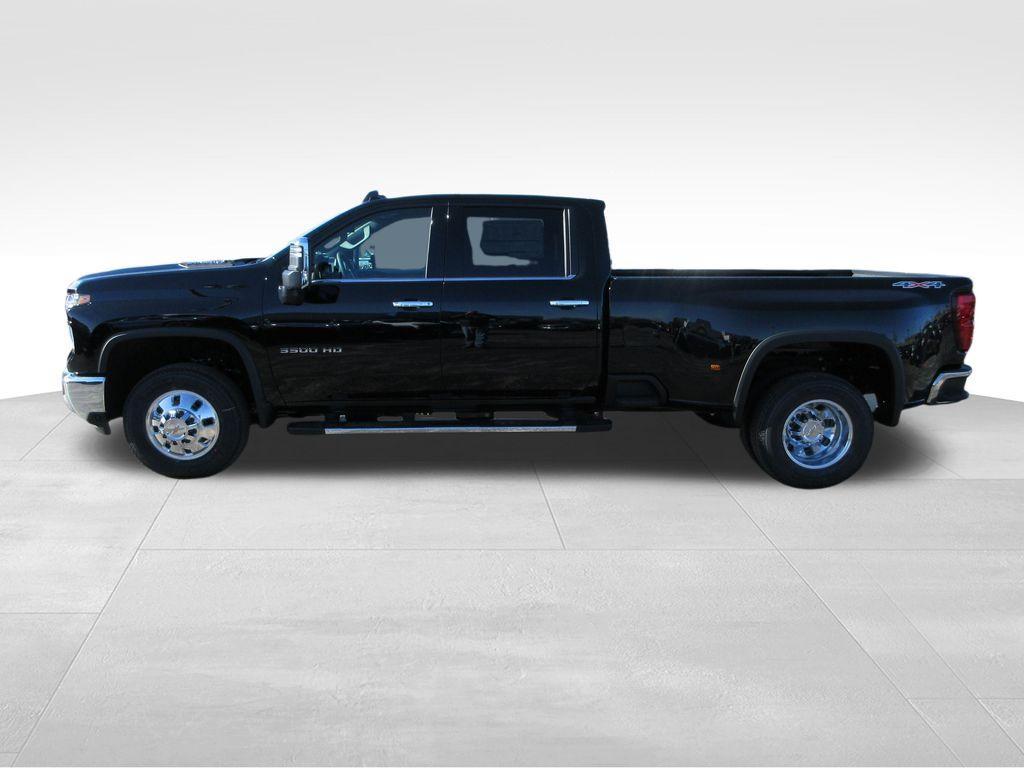 new 2026 Chevrolet Silverado 3500 car, priced at $80,165