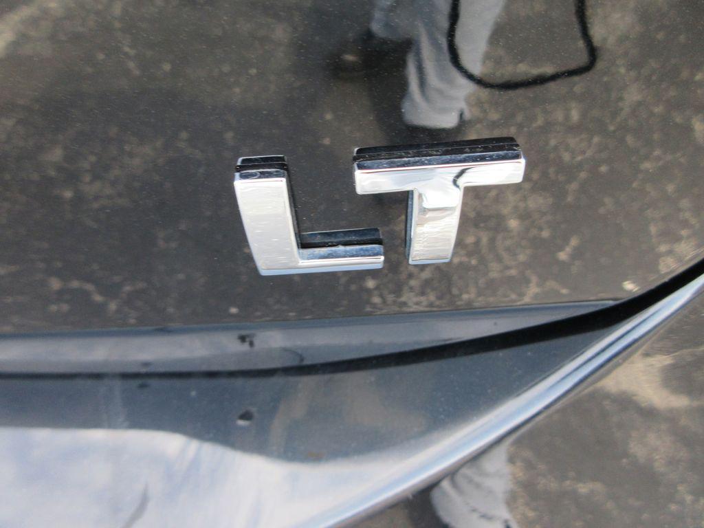 used 2024 Chevrolet Equinox car, priced at $21,700