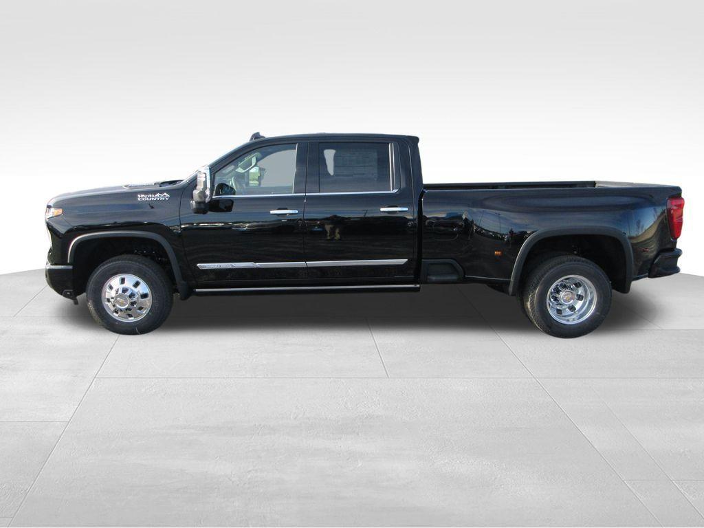 new 2026 Chevrolet Silverado 3500 car, priced at $83,321