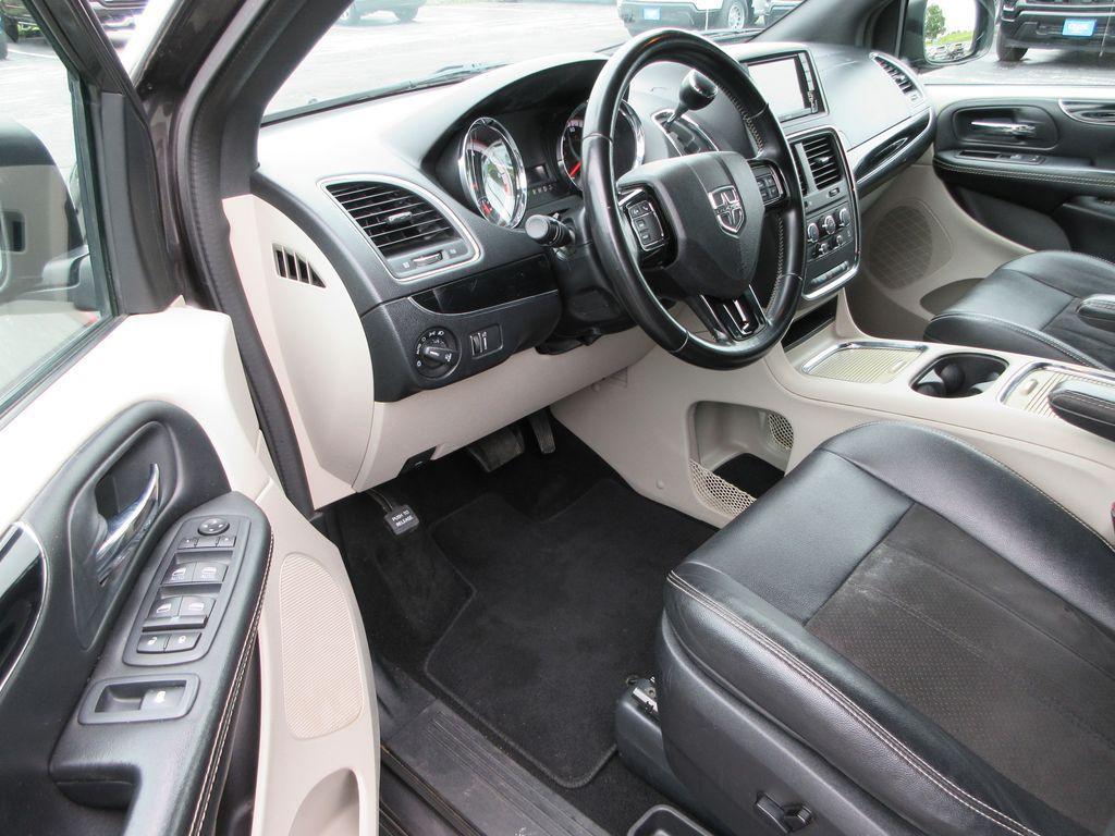 used 2020 Dodge Grand Caravan car, priced at $13,349