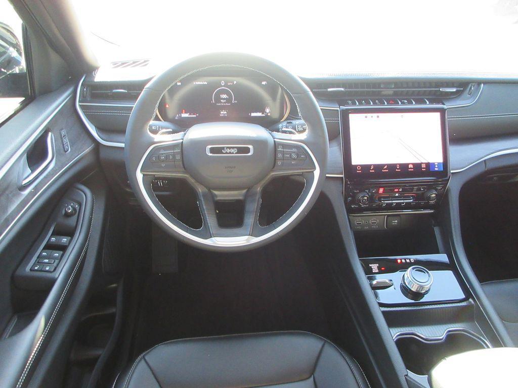 used 2025 Jeep Grand Cherokee L car, priced at $39,700