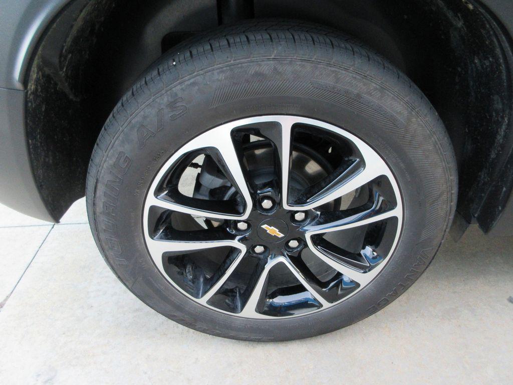 used 2025 Chevrolet TrailBlazer car, priced at $22,375