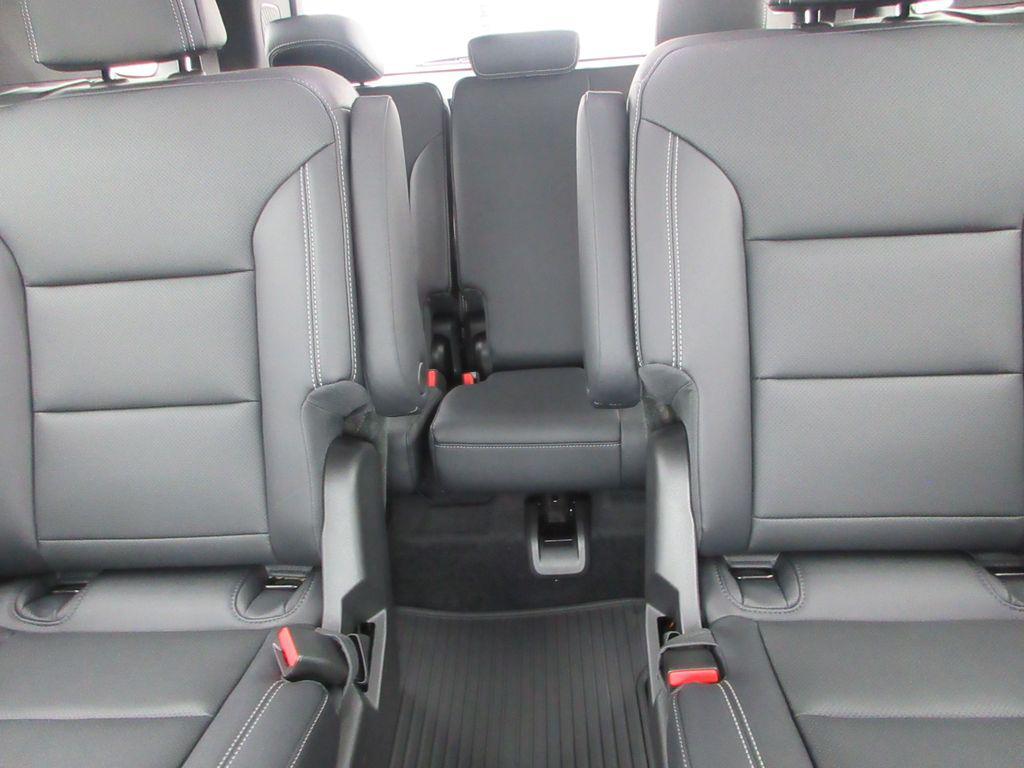 new 2026 Chevrolet Traverse car, priced at $45,611