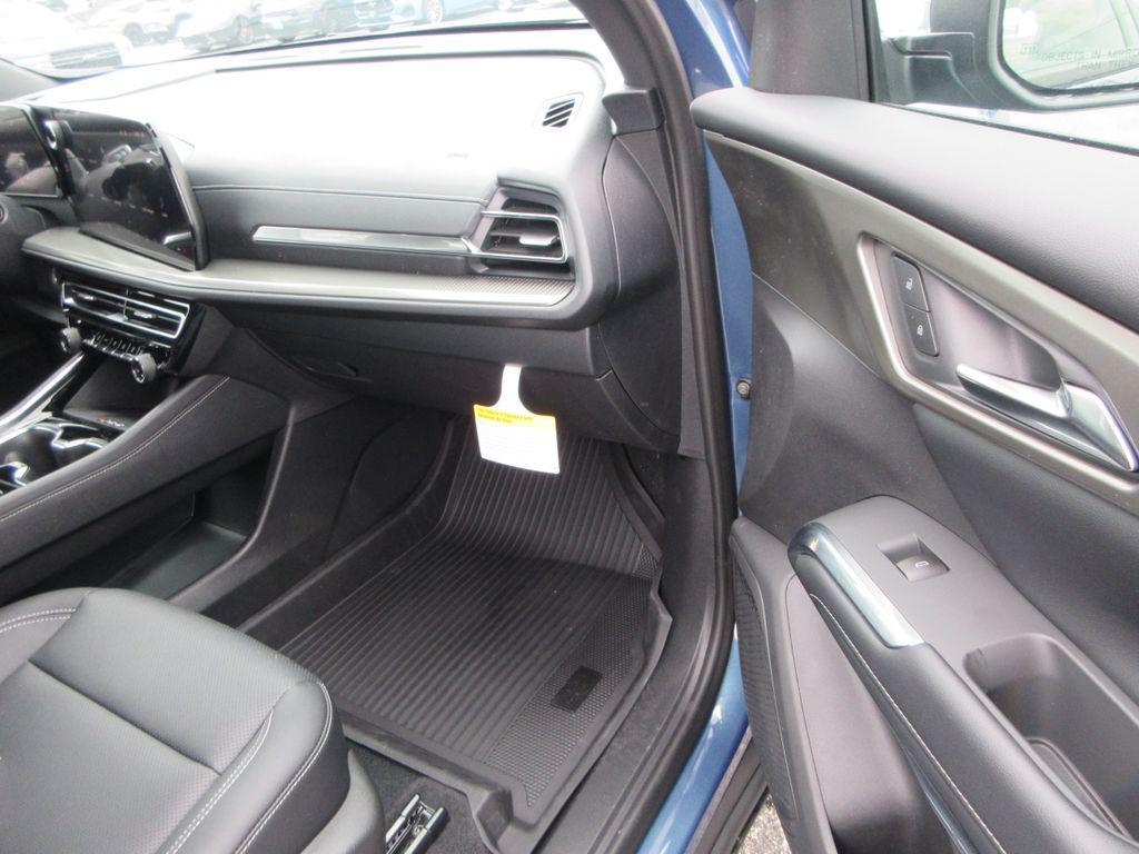 new 2026 Chevrolet Traverse car, priced at $45,611