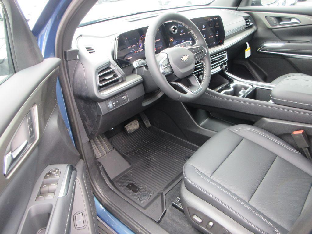 new 2026 Chevrolet Traverse car, priced at $45,611