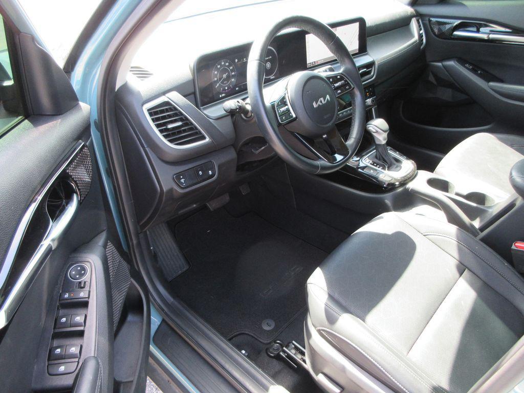 used 2024 Kia Seltos car, priced at $23,550
