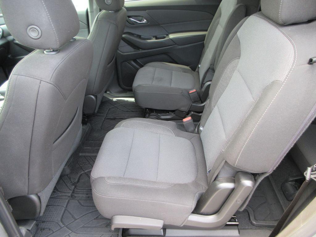 used 2023 Chevrolet Traverse car, priced at $31,299