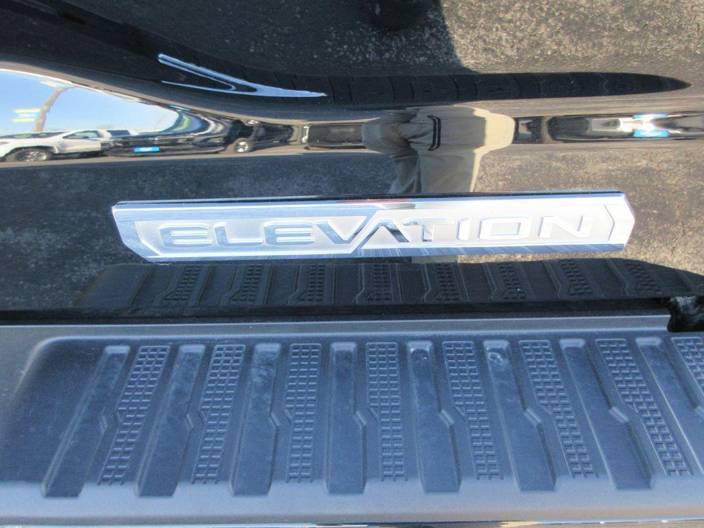 used 2024 GMC Sierra 1500 car, priced at $40,099