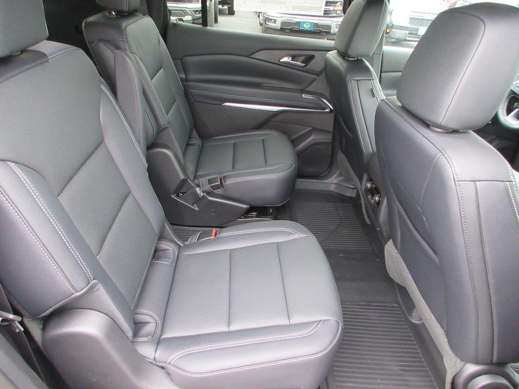 new 2026 Chevrolet Traverse car, priced at $45,611