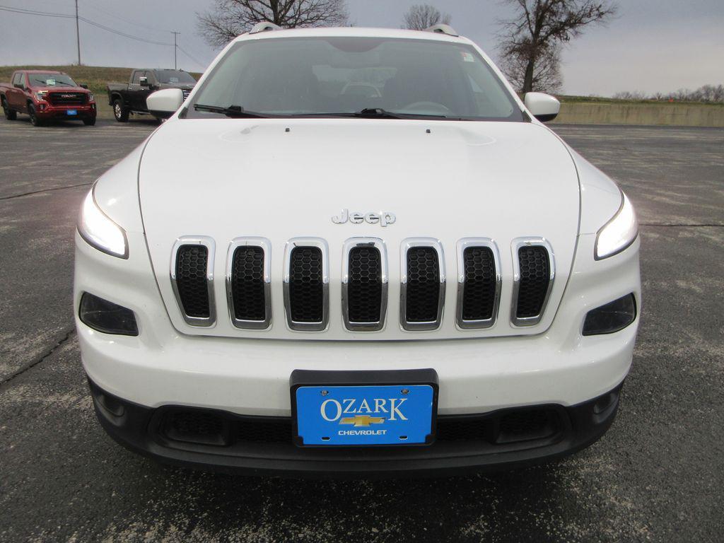 used 2018 Jeep Cherokee car, priced at $8,601